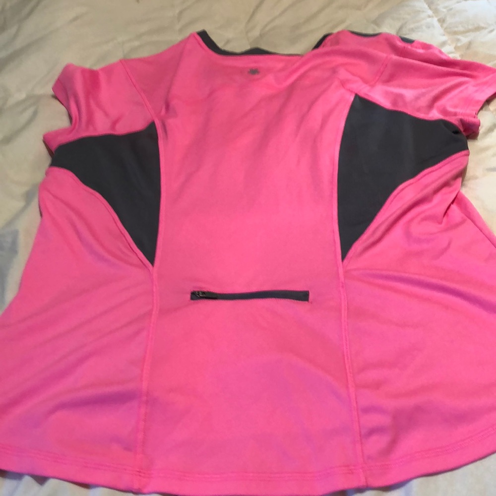 Work out top - Picture 4 of 4